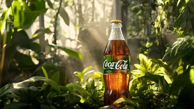 Bouteille de coca dans une foret